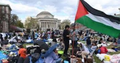 İsrail’i eleştiren ve protesto eden öğrenciler okuldan atıldı. Gazze’deki soykırıma karşı başlatılan ABD’deki kampüs intifadasına destek verenler, Trump yönetiminin göreve gelmesi sonrası siyonist bir baskıyla karşı karşıya kaldı.